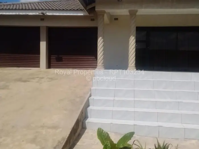 3 Bedroom House for Sale in Crowhill Views, Harare
