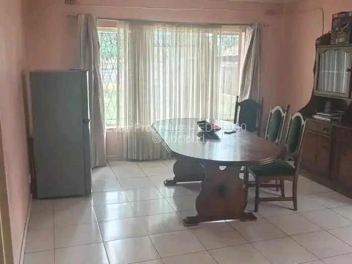 4 Bedroom House to Rent in Borrowdale West