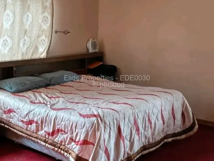 4 Bedroom House to Rent in Borrowdale West