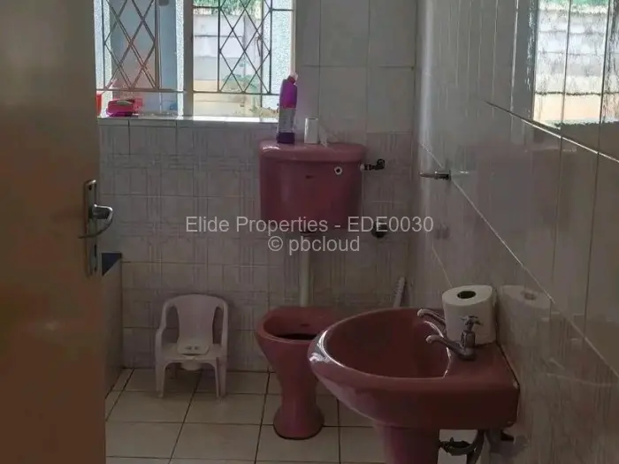 4 Bedroom House to Rent in Borrowdale West