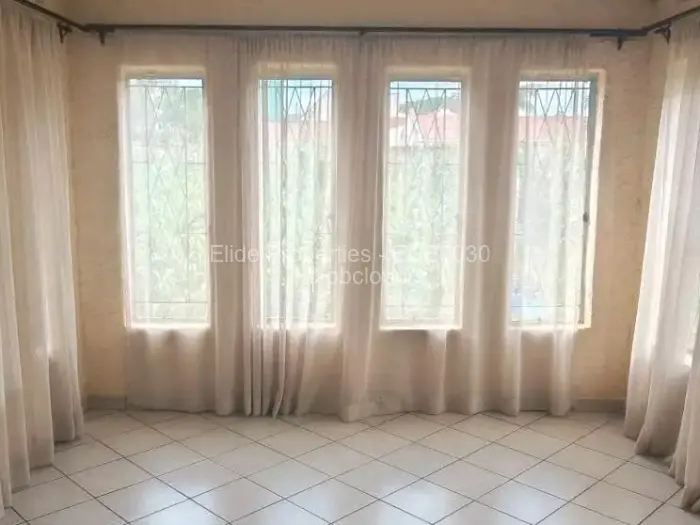 4 Bedroom House to Rent in Borrowdale West