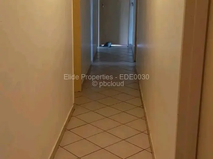 4 Bedroom House to Rent in Borrowdale West