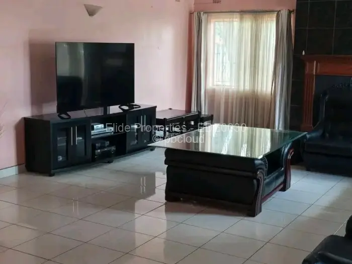 4 Bedroom House to Rent in Borrowdale West