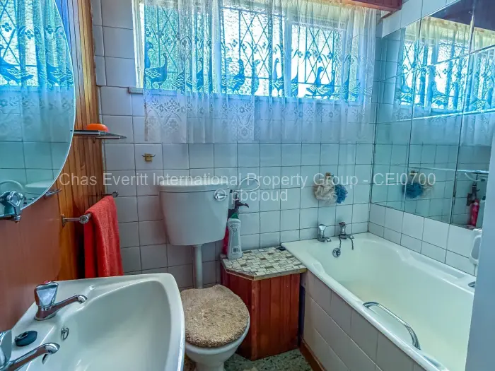 4 Bedroom House for Sale in Trenance, Bulawayo