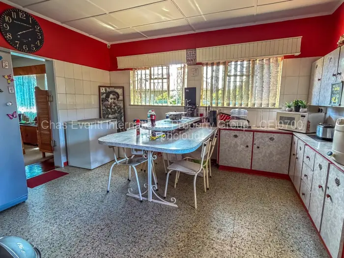 4 Bedroom House for Sale in Trenance, Bulawayo