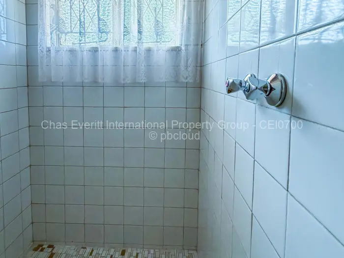 4 Bedroom House for Sale in Trenance, Bulawayo