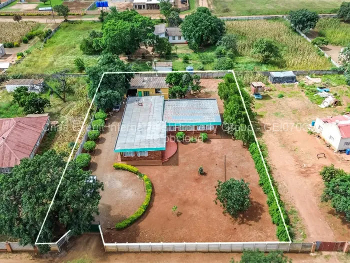 4 Bedroom House for Sale in Trenance, Bulawayo