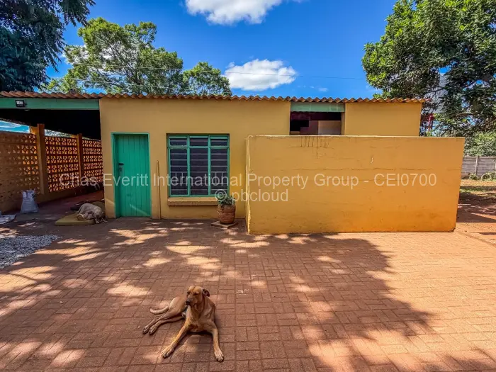 4 Bedroom House for Sale in Trenance, Bulawayo