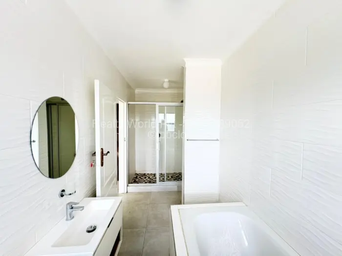 4 Bedroom House to Rent in Highlands