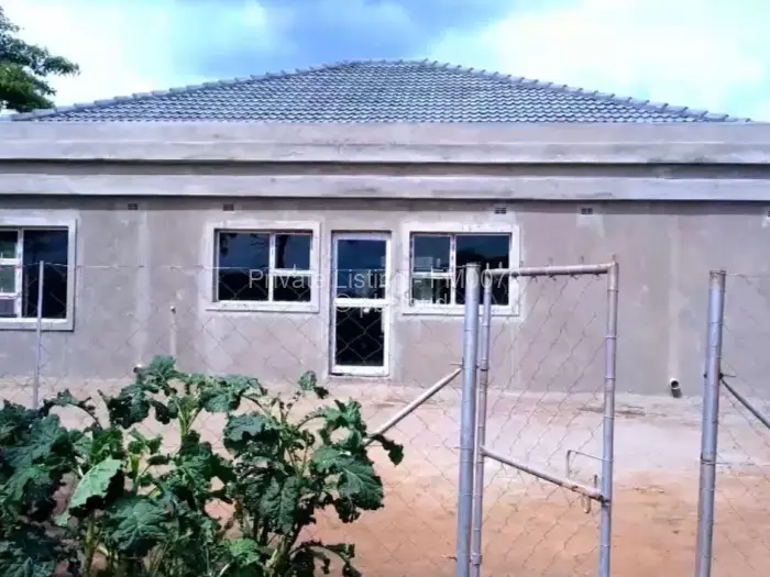 4 Bedroom House for Sale in Mwashuma Park, Harare