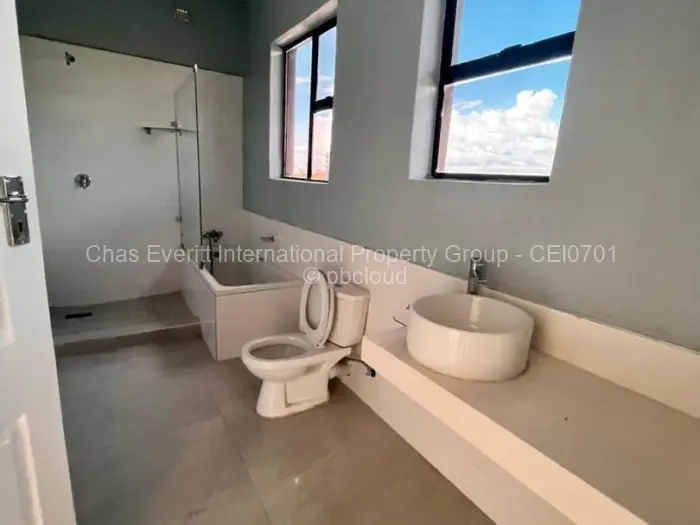 Flat/Apartment to Rent in Borrowdale West