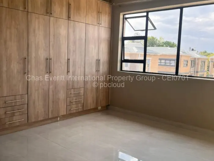 Flat/Apartment to Rent in Borrowdale West