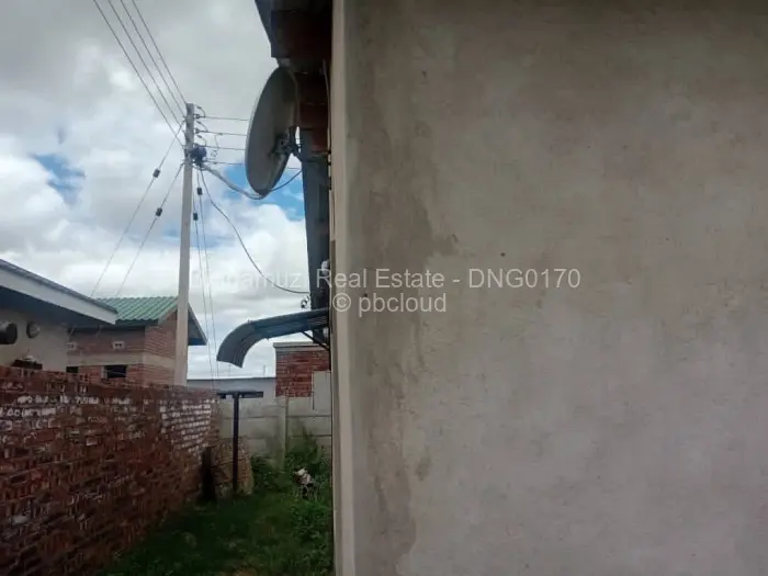 2 Bedroom House for Sale in Budiriro, Harare