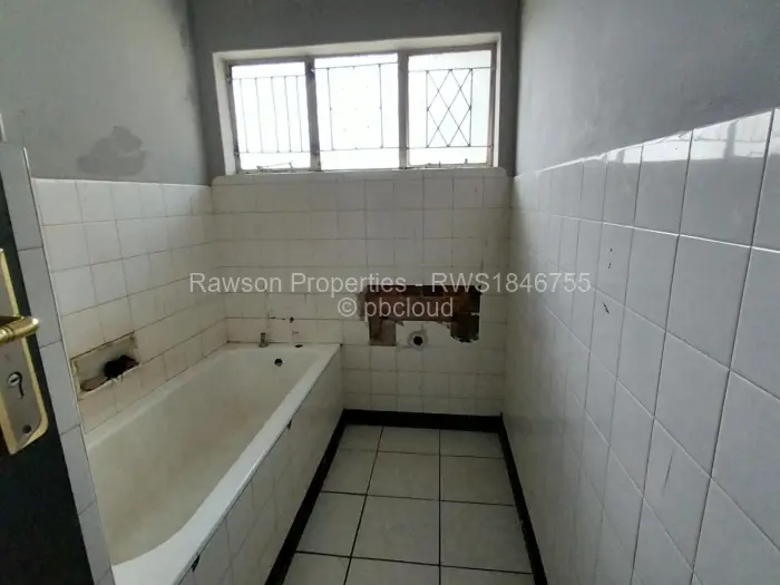 3 Bedroom House for Sale in Waterfalls, Harare