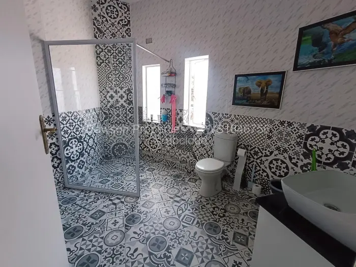 5 Bedroom House for Sale in Borrowdale, Harare