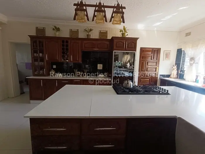 5 Bedroom House for Sale in Borrowdale, Harare