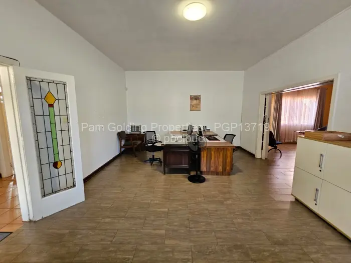 4 Bedroom House for Sale in Kumalo, Bulawayo