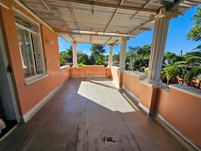 4 Bedroom House for Sale in Kumalo, Bulawayo