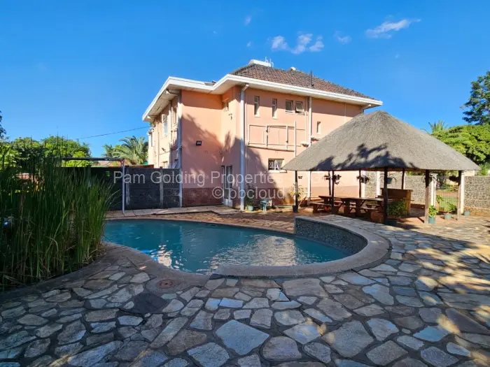 4 Bedroom House for Sale in Kumalo, Bulawayo
