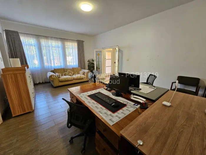 4 Bedroom House for Sale in Kumalo, Bulawayo