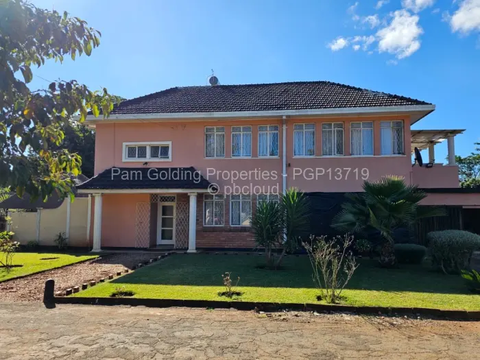4 Bedroom House for Sale in Kumalo, Bulawayo