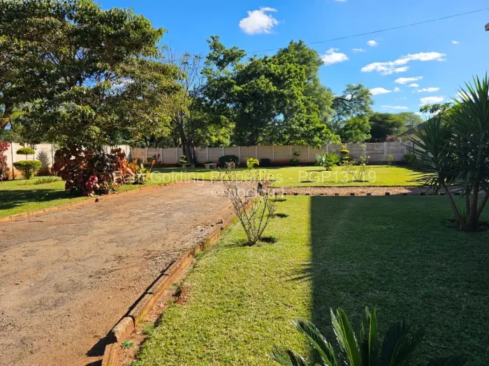 4 Bedroom House for Sale in Kumalo, Bulawayo