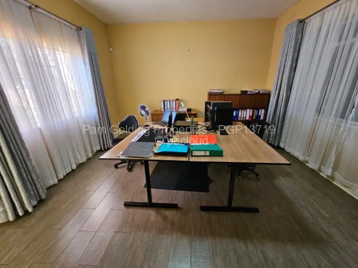 4 Bedroom House for Sale in Kumalo, Bulawayo