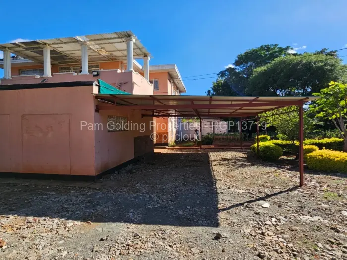 4 Bedroom House for Sale in Kumalo, Bulawayo