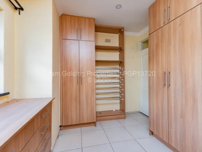 5 Bedroom House for Sale in Arlington, Harare