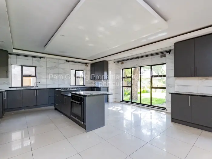 5 Bedroom House for Sale in Arlington, Harare