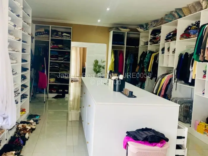 5 Bedroom House for Sale in Arlington, Harare