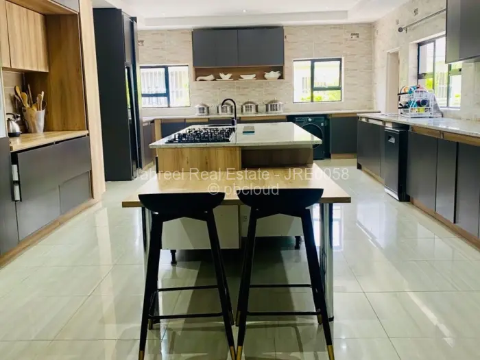 5 Bedroom House for Sale in Arlington, Harare