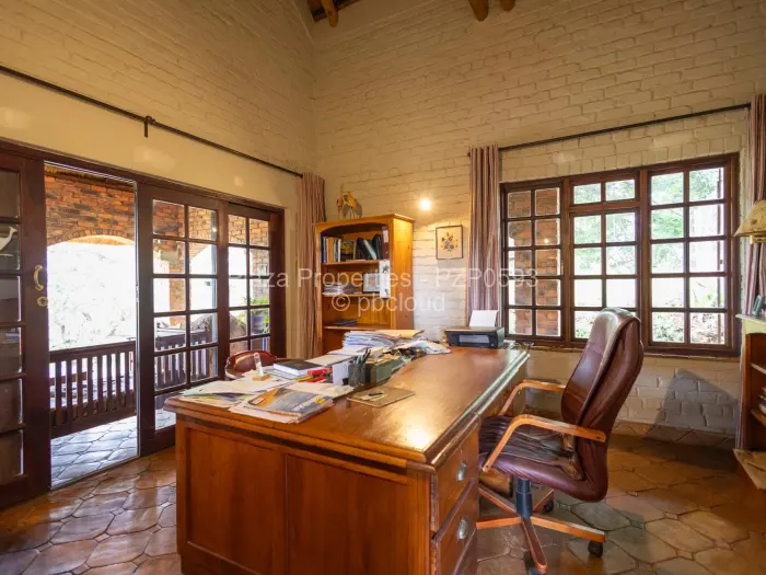 5 Bedroom House for Sale in Hogerty Hill, Harare