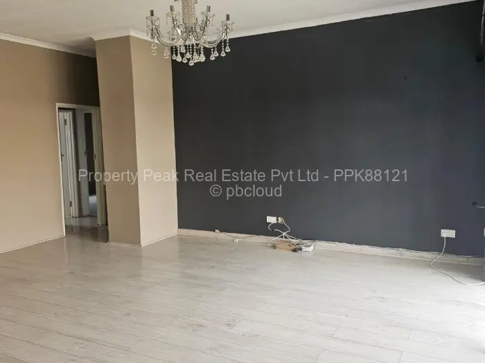 Flat/Apartment to Rent in Newlands, Harare