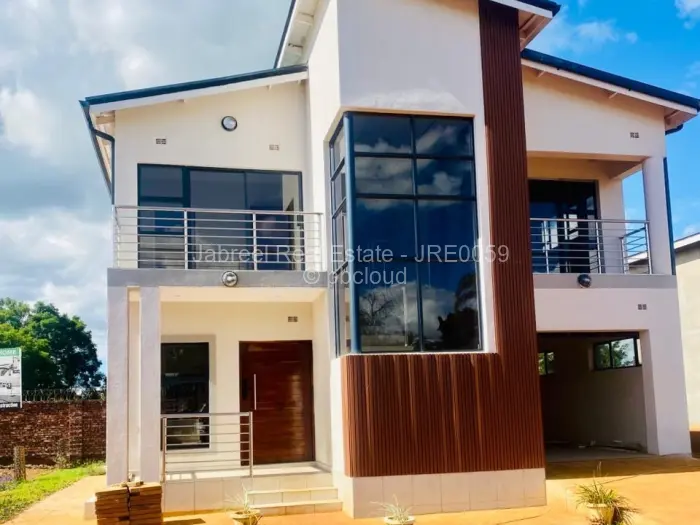 Townhouse/Cluster for Sale in Marlborough, Harare