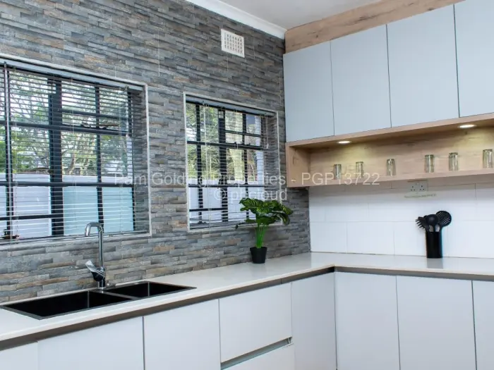 3 Bedroom House to Rent in Greystone Park