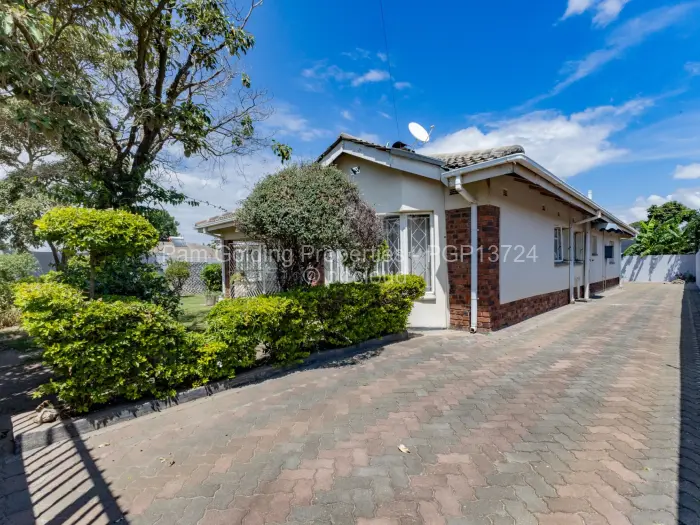 4 Bedroom House for Sale in Zimre Park, Harare