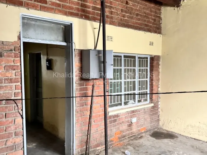 Retail/Shop for Sale in Chitungwiza, Chitungwiza