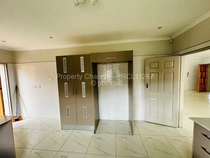 Townhouse/Cluster to Rent in Newlands, Harare