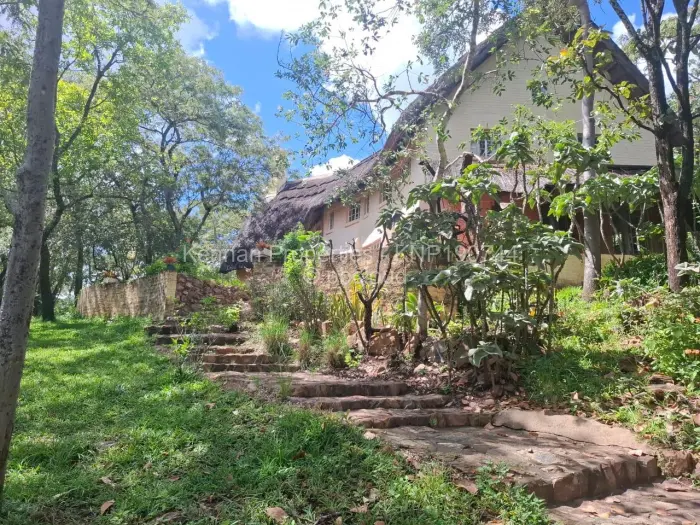 3 Bedroom House for Sale in Mazvikadei, Mazvikadei