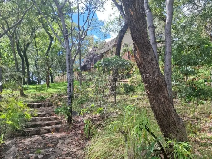 3 Bedroom House for Sale in Mazvikadei, Mazvikadei