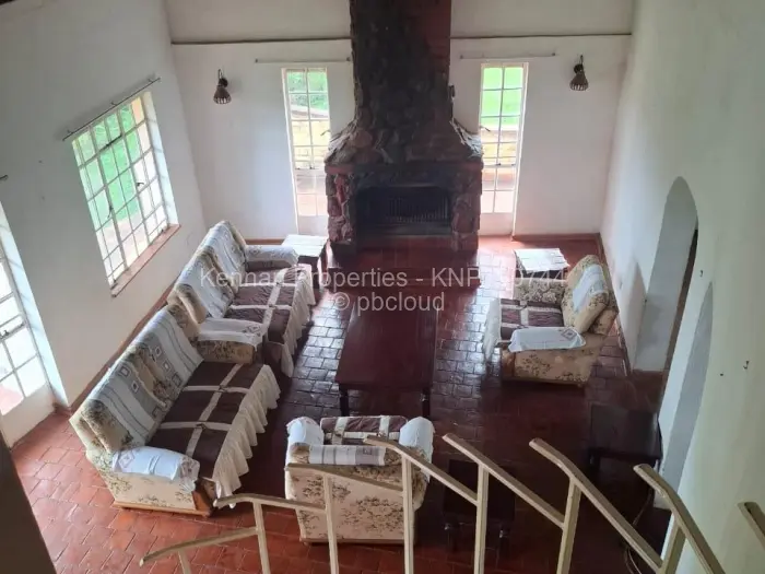 3 Bedroom House for Sale in Mazvikadei, Mazvikadei