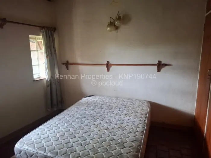 3 Bedroom House for Sale in Mazvikadei, Mazvikadei