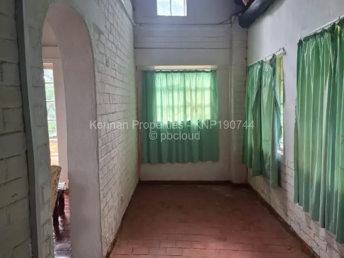 3 Bedroom House for Sale in Mazvikadei, Mazvikadei