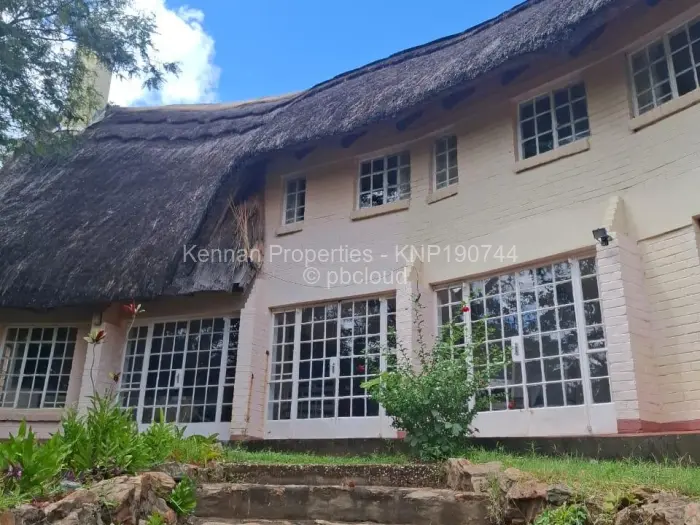 3 Bedroom House for Sale in Mazvikadei, Mazvikadei