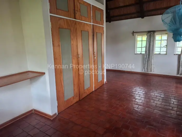 3 Bedroom House for Sale in Mazvikadei, Mazvikadei