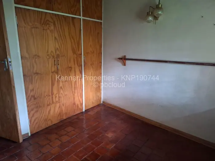 3 Bedroom House for Sale in Mazvikadei, Mazvikadei