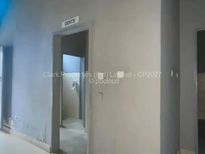 Retail/Shop for Sale in Chitungwiza, Chitungwiza