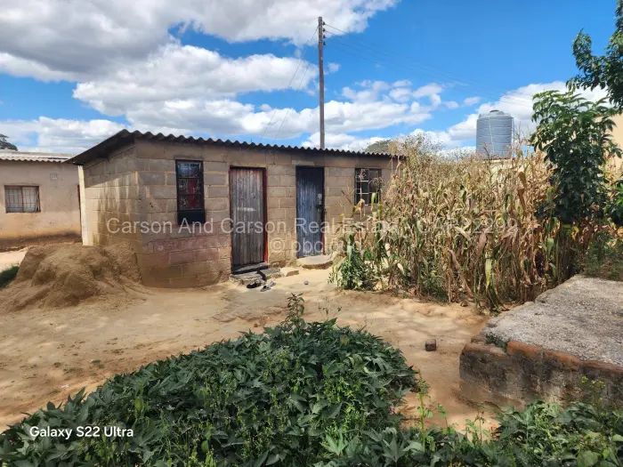 Commercial Stand for Sale in Dema, Dema
