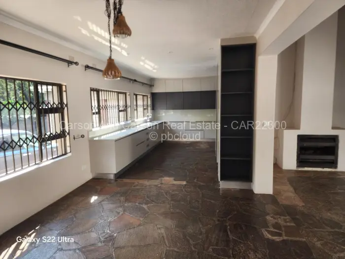 6 Bedroom House to Rent in Greendale